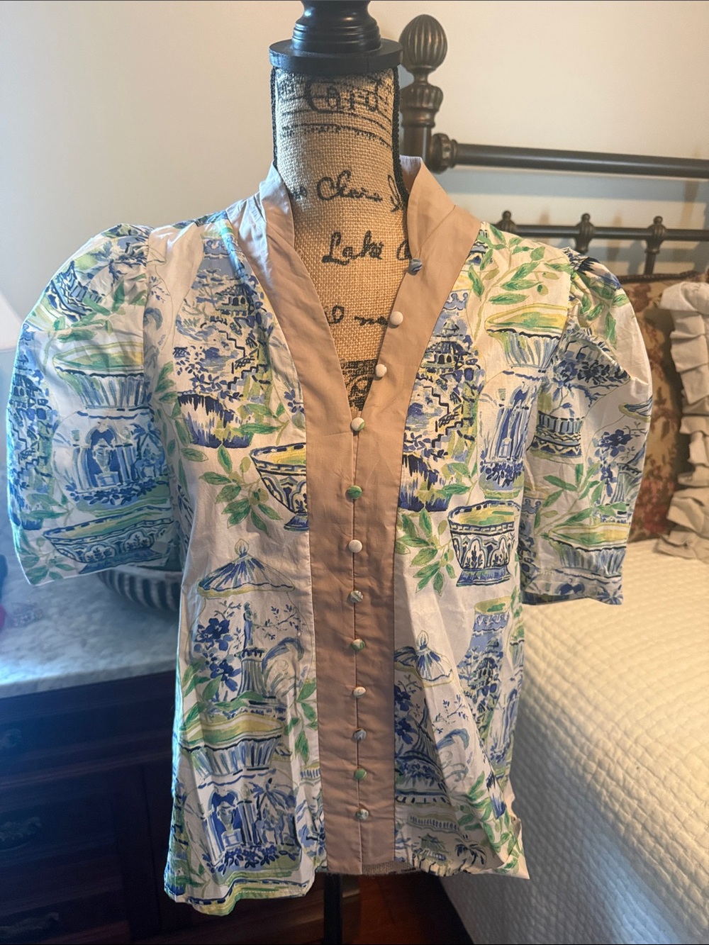 entro Blue, Green and Tan Printed Puff-Sleeve Blouse